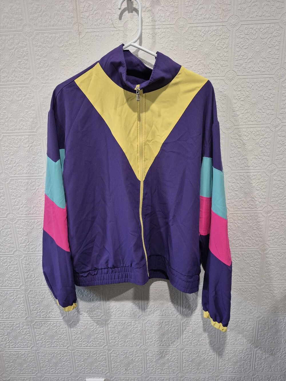 Vintage Style 80s 90s Colorblock Windbreaker Track Jacket Size L Chevron